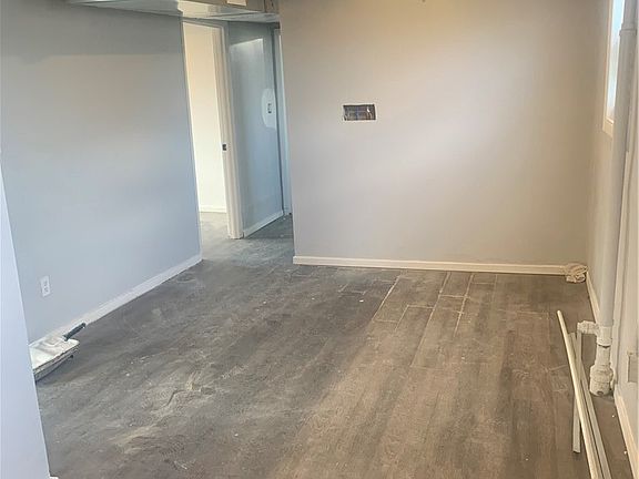 5th image of 16205 Kollin Ave
