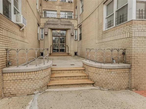 2160 E Bronx Park East #3E, Bronx, NY 10462