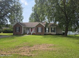 14321 Buckingham Rd, Laurinburg, NC 28352