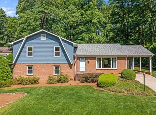 1209 Kenbridge Ln, Cary, NC 27511