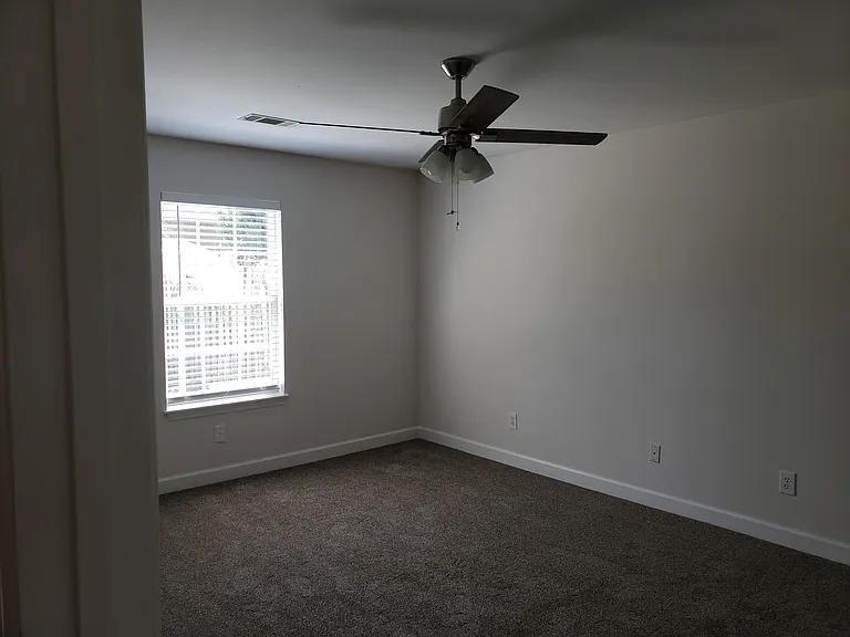 404 Northrop Pl — Photo 4