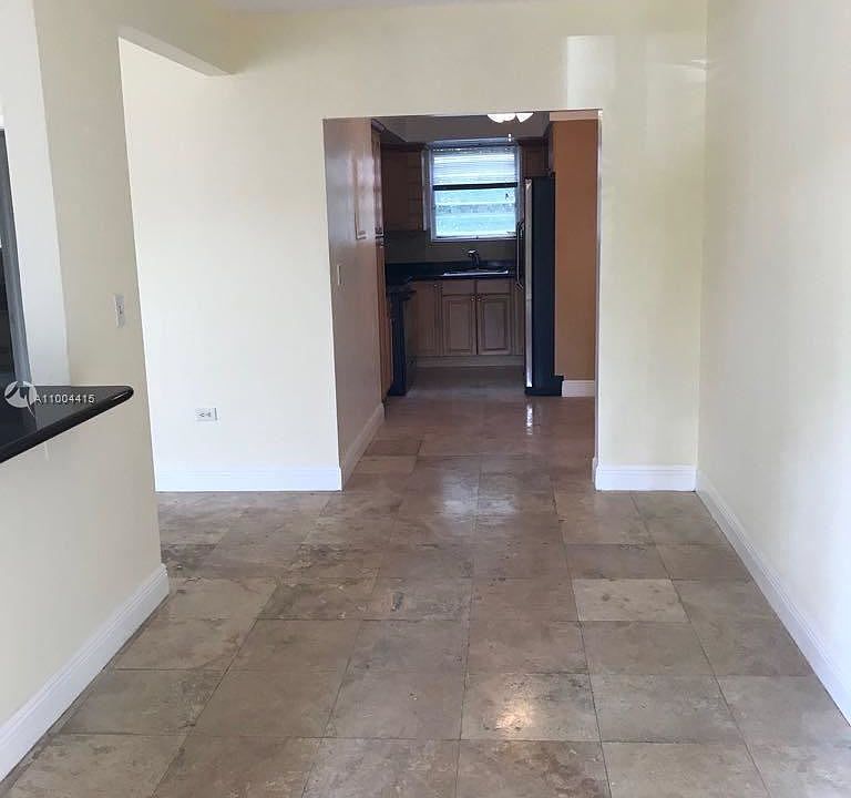 1st image of 1316 NE 105th St APT 103