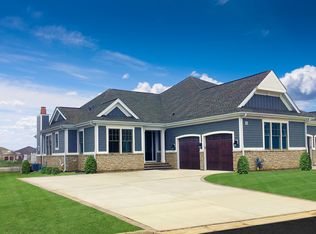 1740 Westbridge Cir #8, Lake Forest, IL 60045