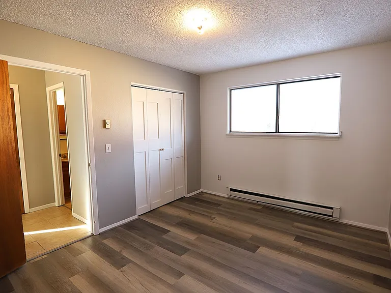 713 Halbert St — Photo 32