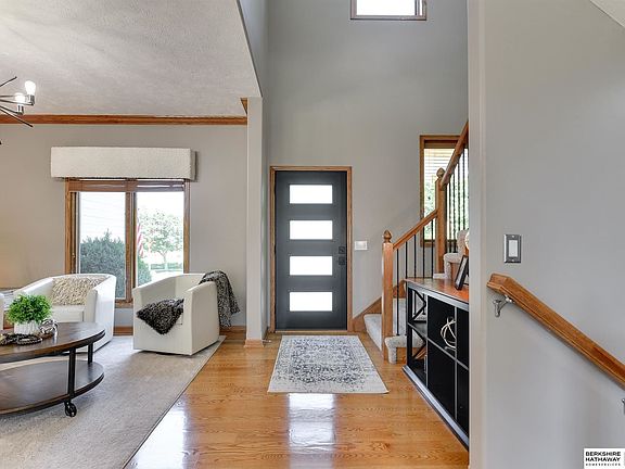 4th image of 5604 S 165th St