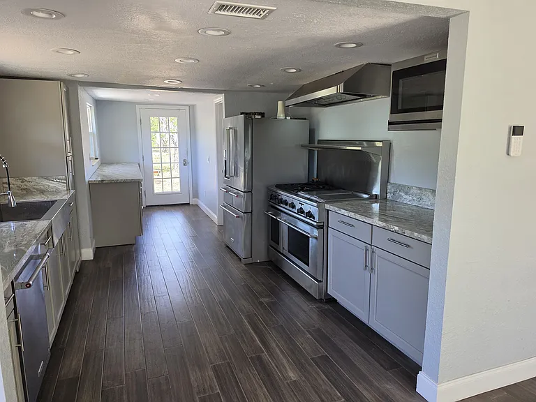 16215 SE Hawthorne Rd — Photo 17