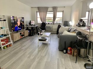 445 Broad Ave #2D, Ridgefield, NJ 07657