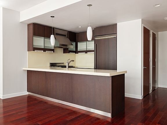 3rd image of 125 W 21st St APT 5B