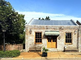 207 S Commerce St, Natchez, MS 39120