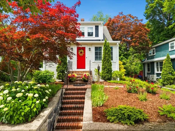 96 Montclair Ave, West Roxbury, MA 02132