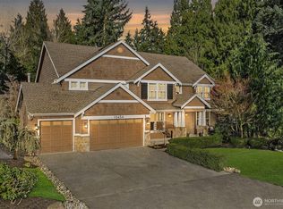 16454 108th Ave NE, Bothell, WA 98011