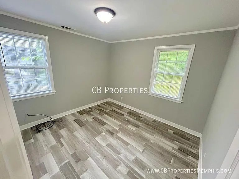 3585 Mayfair Ave — Photo 5