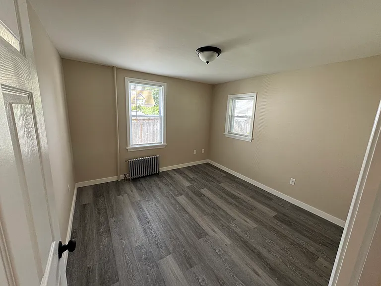 144 Parkside Ave — Photo 12