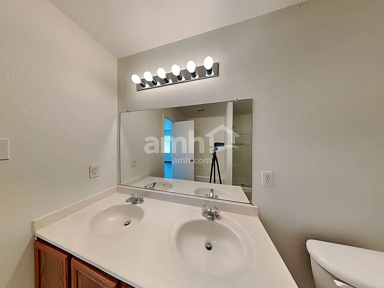 1101 Eagle Claw Dr — Photo 13