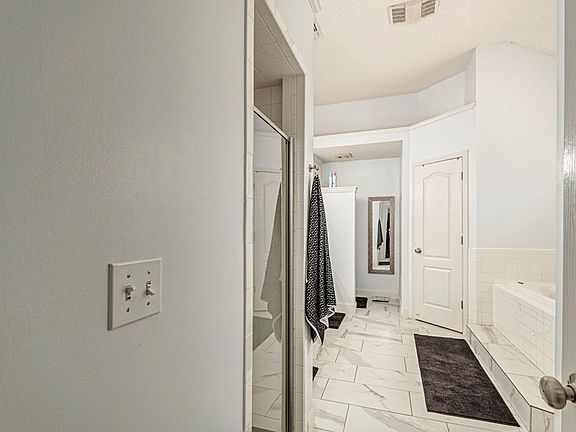 5th image of 4700 Frost Pl