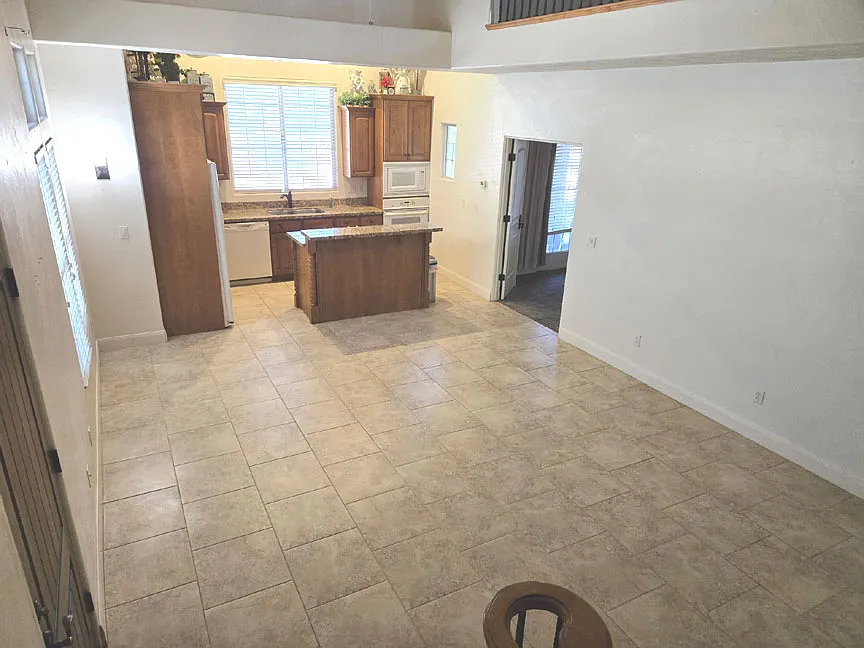 3 bed, 2.5 bath, 1621 sqft, $1,895 — Photo 3