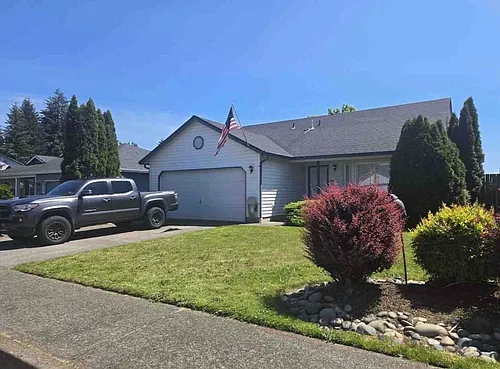16321 NE 78th Way Photo 1