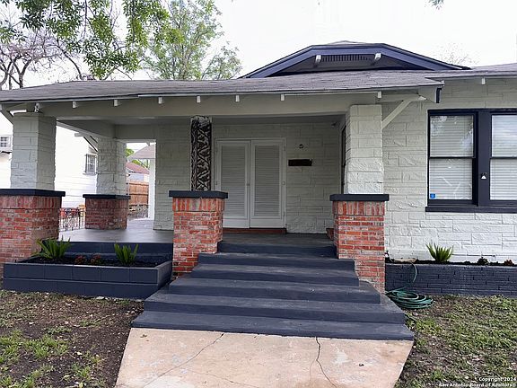 3rd image of 746 AVANT AVE