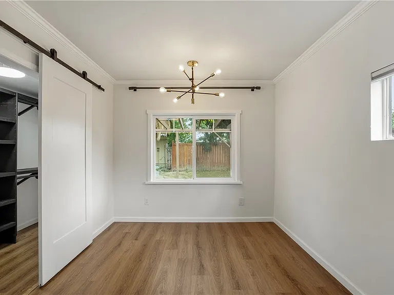 3359 Locust St — Photo 16