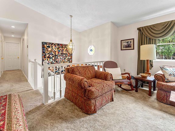5th image of 1095 Brookings Dr