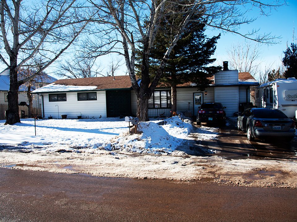 2nd image of 404 Rohan Ave
