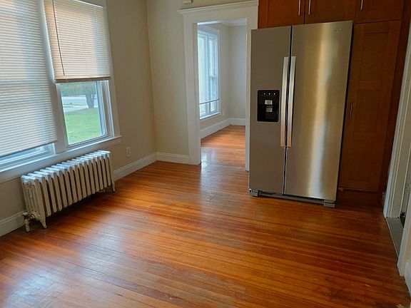 2nd image of 43 School St