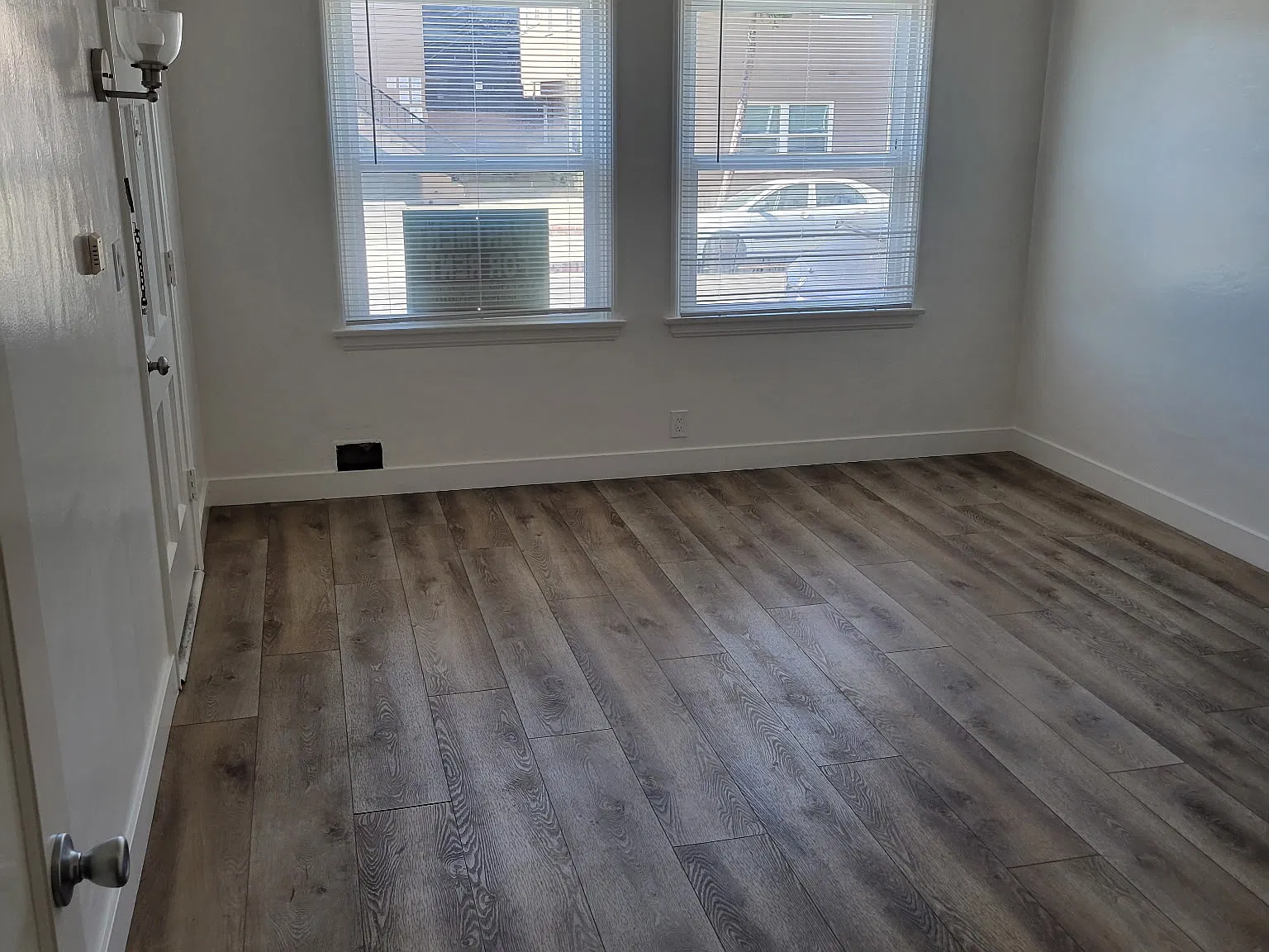 Studio, 550 sqft, $1,900 — Photo 4