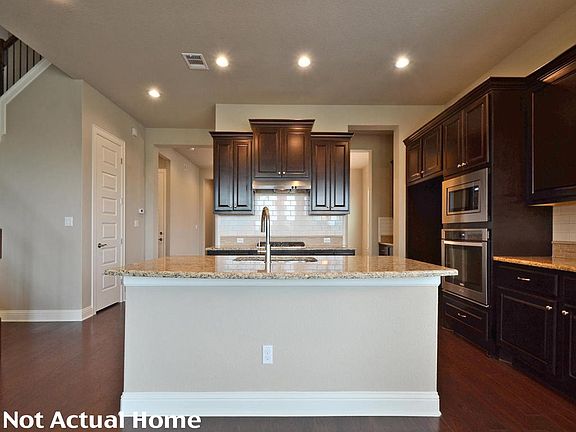 5th image of 3221 Prentiss Ln