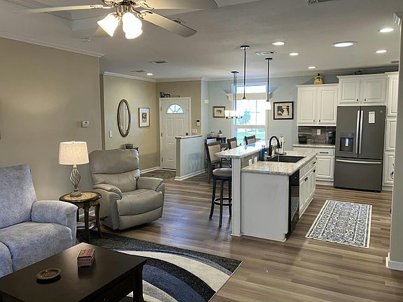 4th image of 19240 Potomac Cir #696