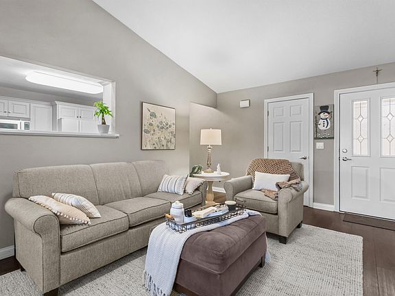 4th image of 779 Willowridge Dr