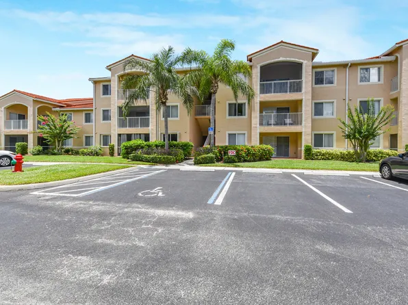 1590 S 42nd Circle #106, Vero Beach, FL 32967