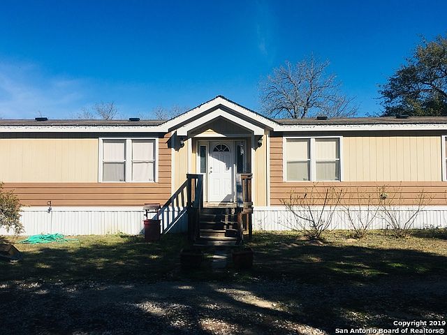 1st image of 450 Avery Cir