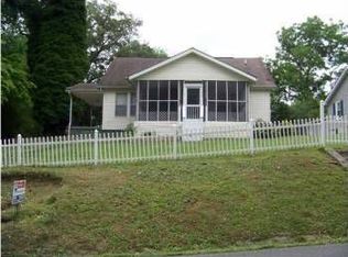 61 Greens Lake Rd, Rossville, GA 30741