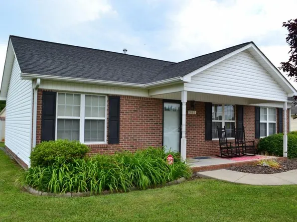908 Rauhut St, Burlington, NC 27217