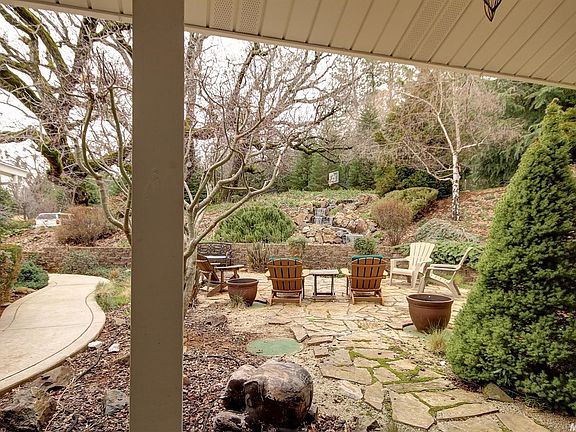 3rd image of 5197 Cold Springs Dr