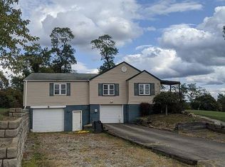 107 Craft Rd, Washington, PA 15301