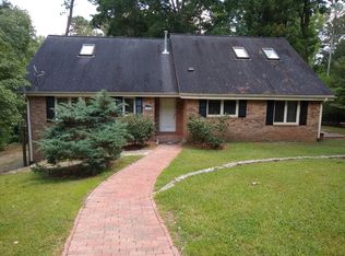 101 Roundhill Rd, Chapel Hill, NC 27514