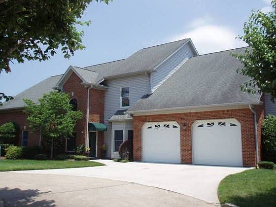 1st image of 26 Acorn Ln NE