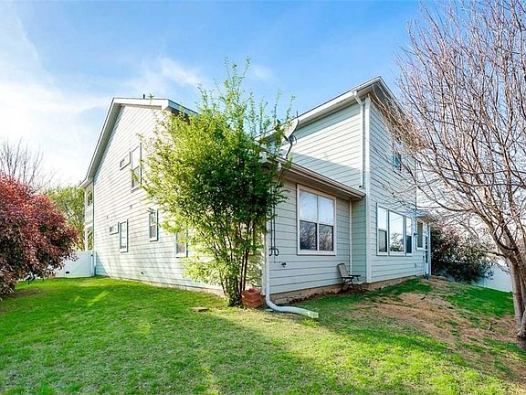 2nd image of 1604 Goodwin Dr