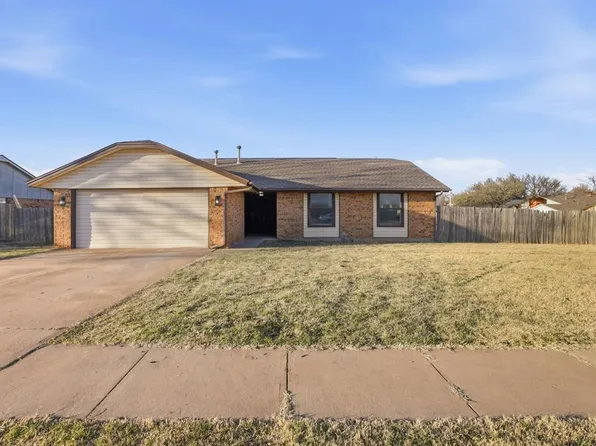 2001 Rushing Springs Trl, Edmond, OK 73013