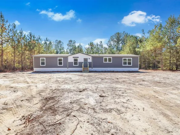 2657 Bay Rd, Blackshear, GA 31516