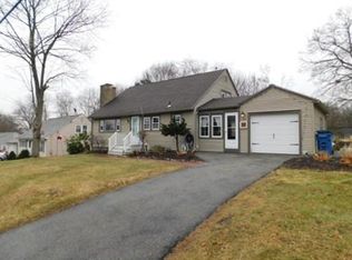 20 Ridgewood Cir, Lawrence, MA 01843
