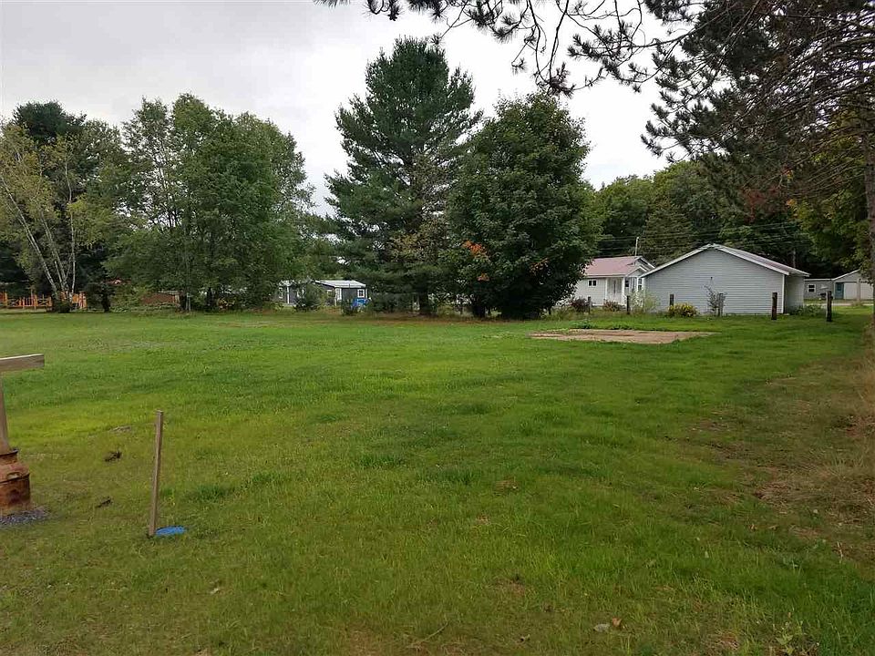 1st image of 12 Cessna Dr