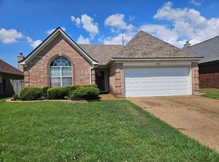 7032 Naples Dr, Cordova, TN 38018