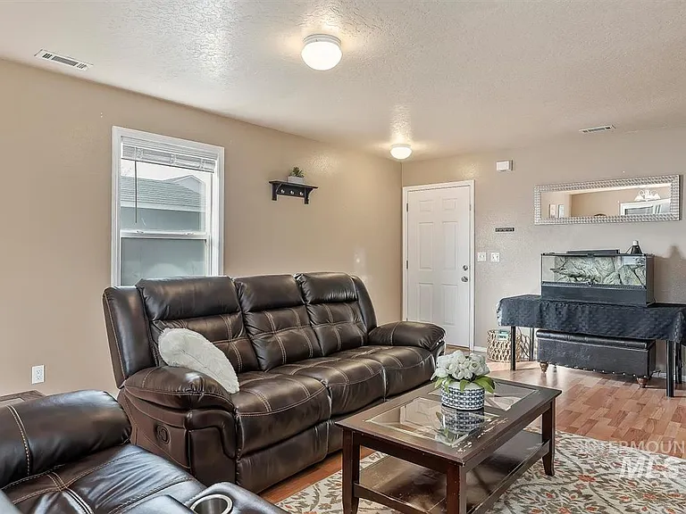 9713 W Shelborne Dr — Photo 11