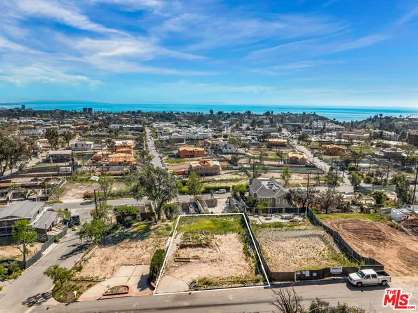 15208 Whitfield Ave, Pacific Palisades, CA 90272