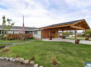 808 S Golf Course Rd, Port Angeles, WA 98362