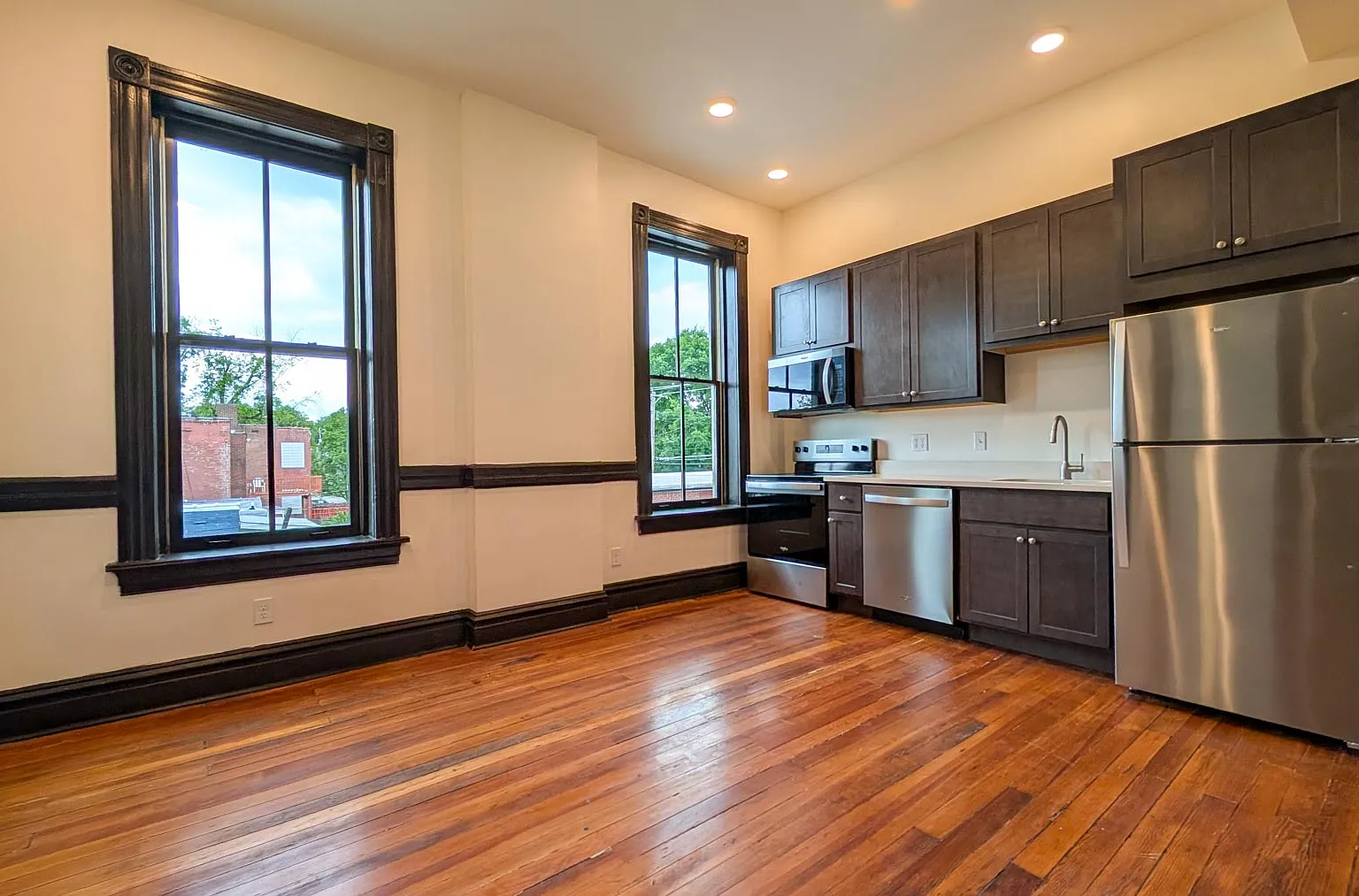 1 bed, $920 — Photo 1