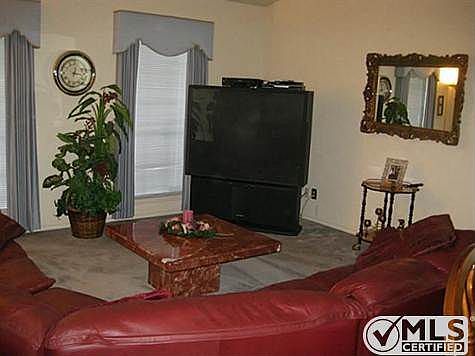 5th image of 309 Hemlock Dr