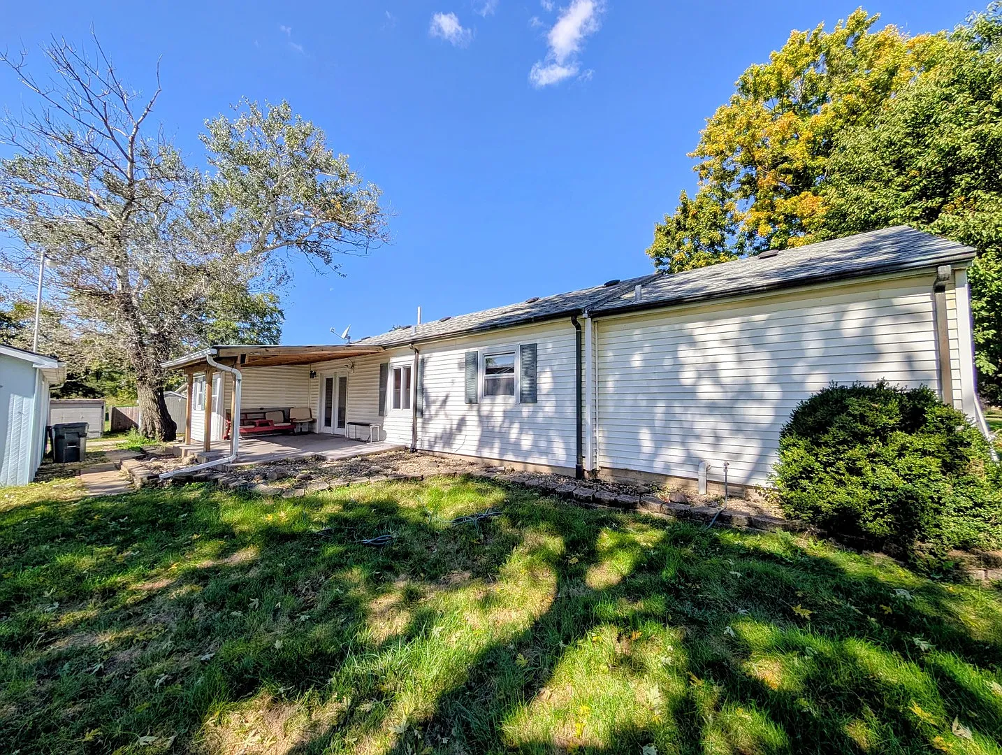 4 bed, 1592 sqft, $4,000 — Photo 4